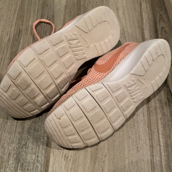 1.5 toddler Nike sneakers - Picture 4 of 4